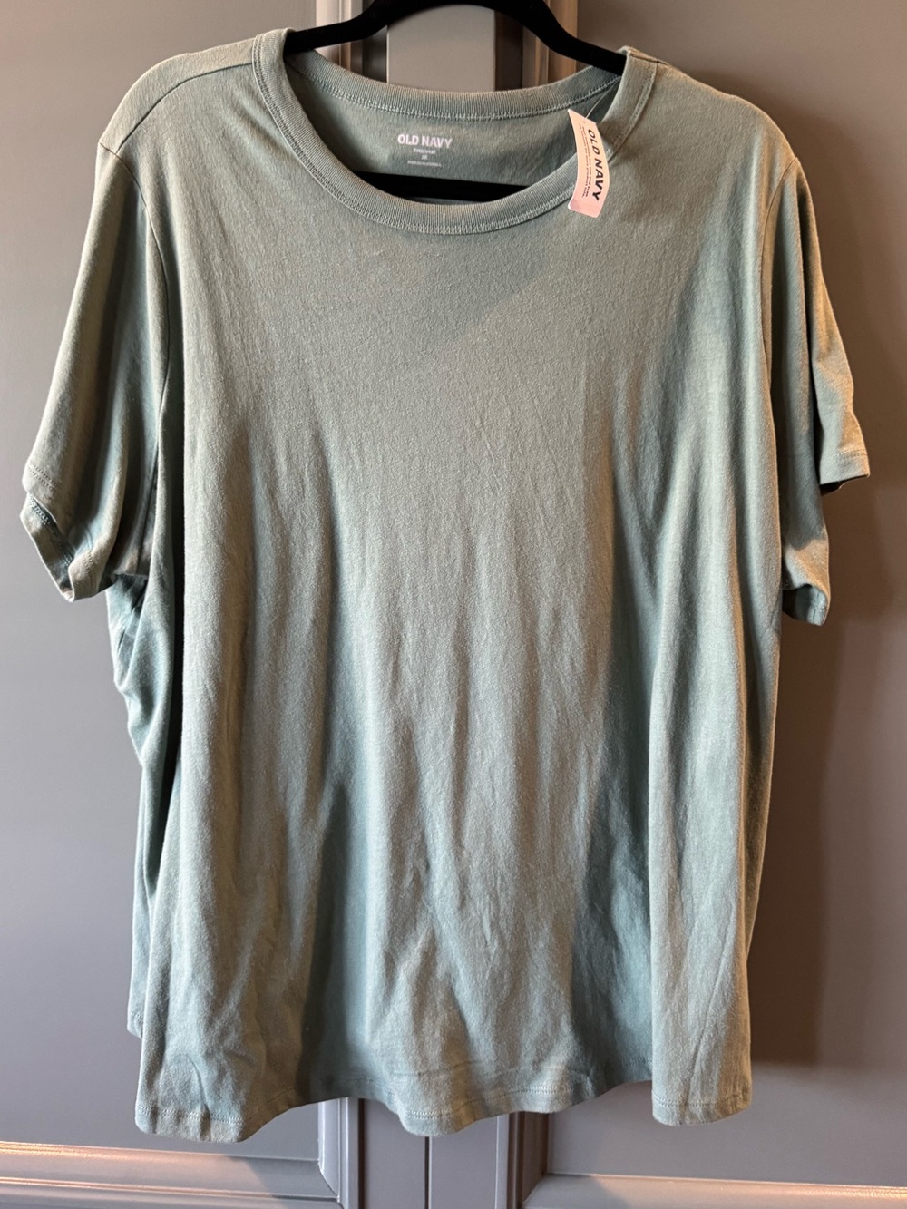NWT. Old Navy Light Sage Green Crewneck Tee